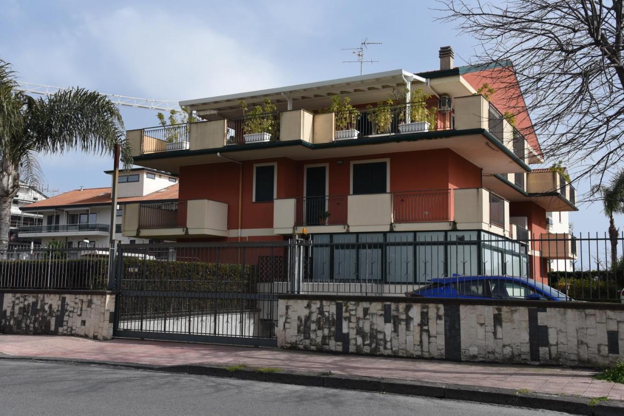 Villa Casa Rosanna Giardini-Naxos Exterior foto
